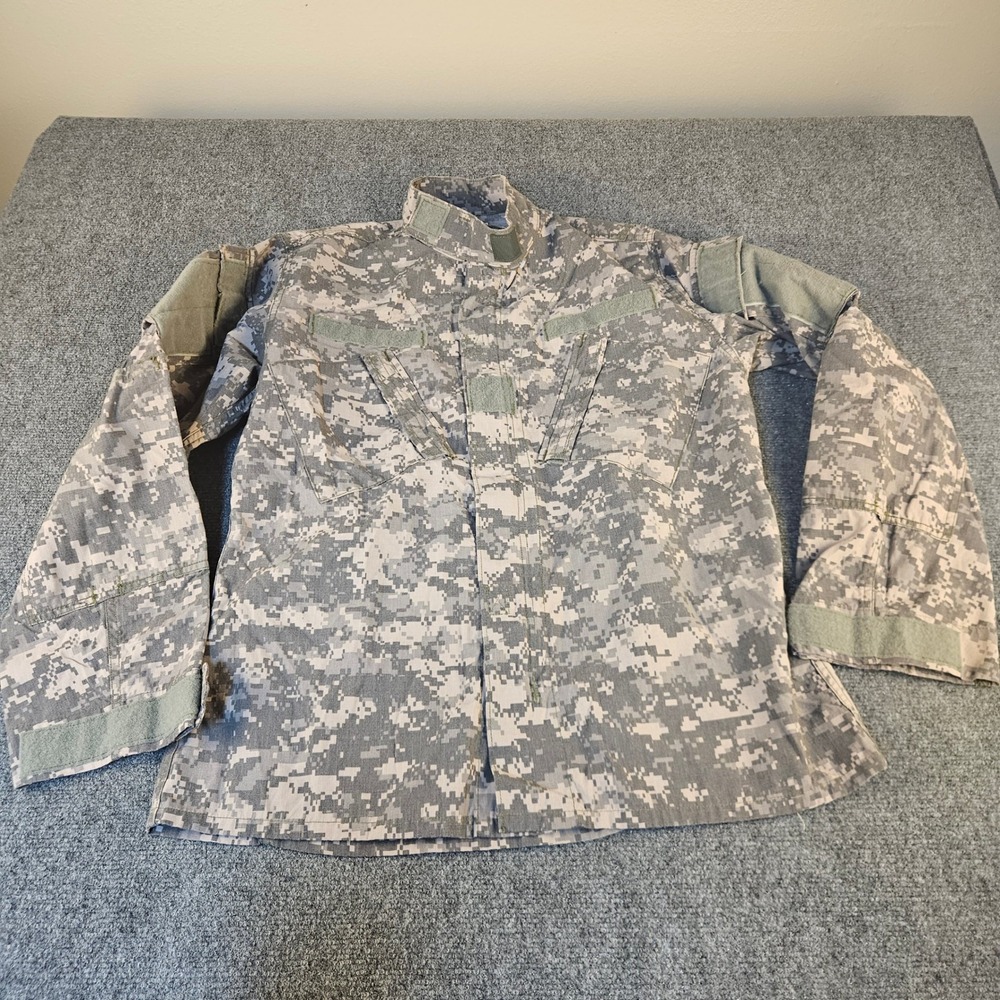 US Army ACU Combat Uniform Coat UCP Digital Camo Flame Resistant Medium Regular